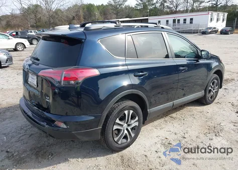2017 Toyota Rav4 Le z USA, uszkodzony, nr VIN 2T3BFREV6HW579339